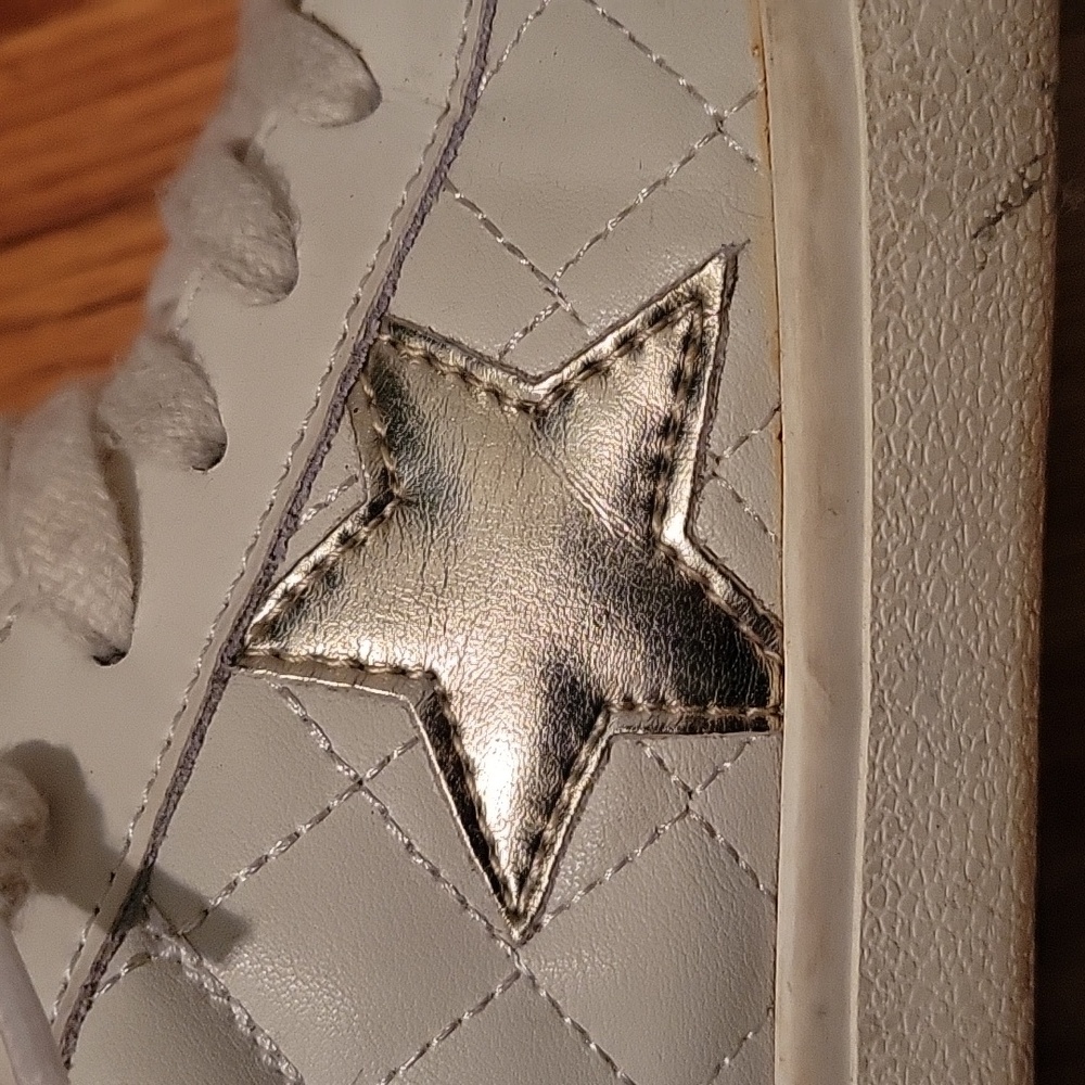 White VLE Original Design Sneakers - Picture 5 of 5